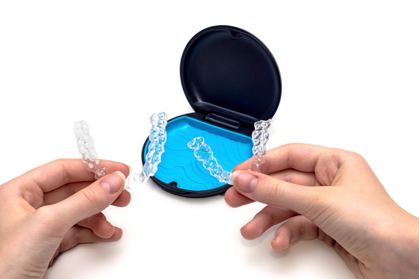 What Happens If You Never Clean Your Teeth When Using Clear Aligners?